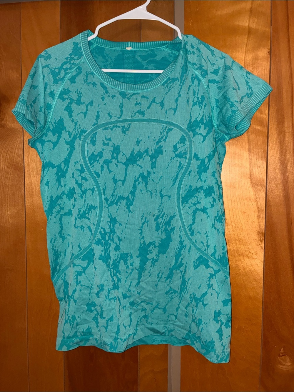 Lululemon Lightweight Turquoise Patterned Women's Active Tee a m